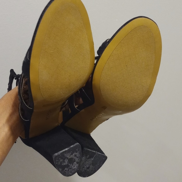 Report Myra Suede Lace-Up Heels Black | 9 US - Picture 11 of 12